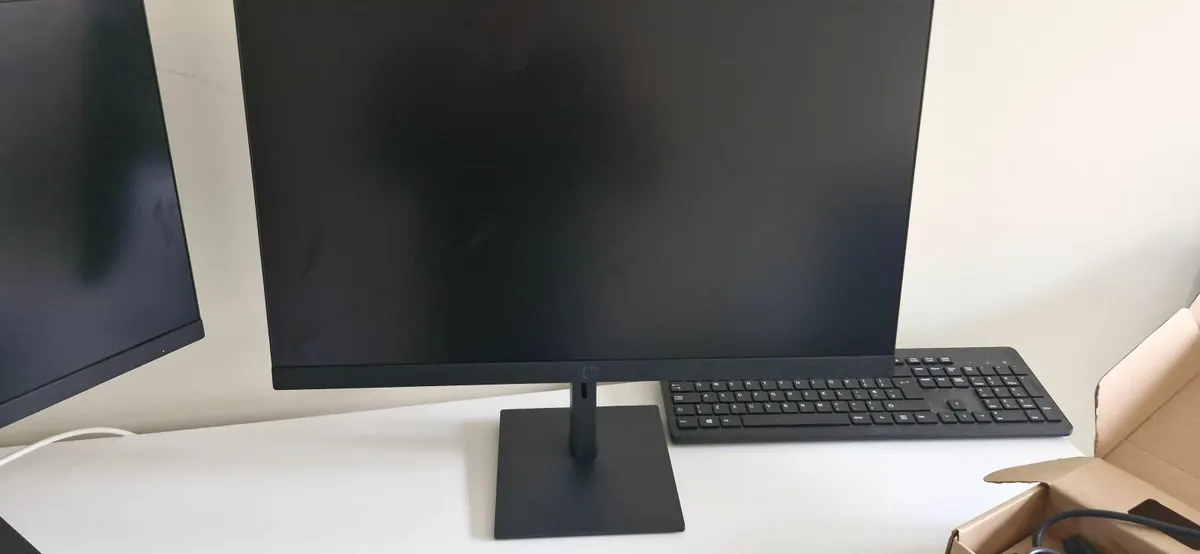 Monitor - Image 1
