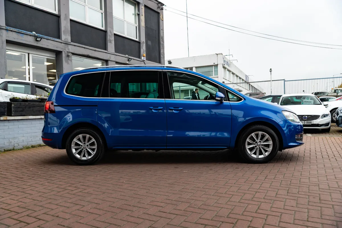 1.4TSI COMFORTLINE 7 SEATER AUTO // - Image 2