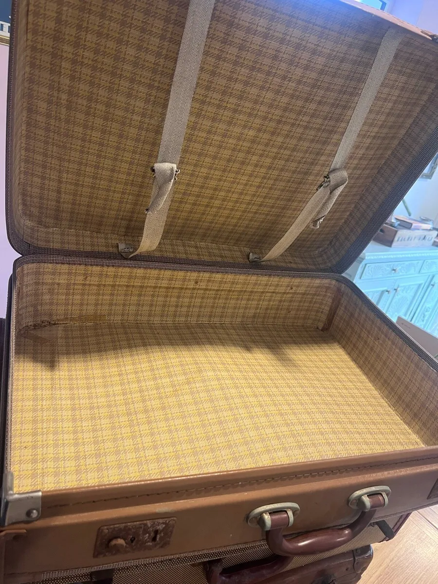 Vintage suitcases - Image 4