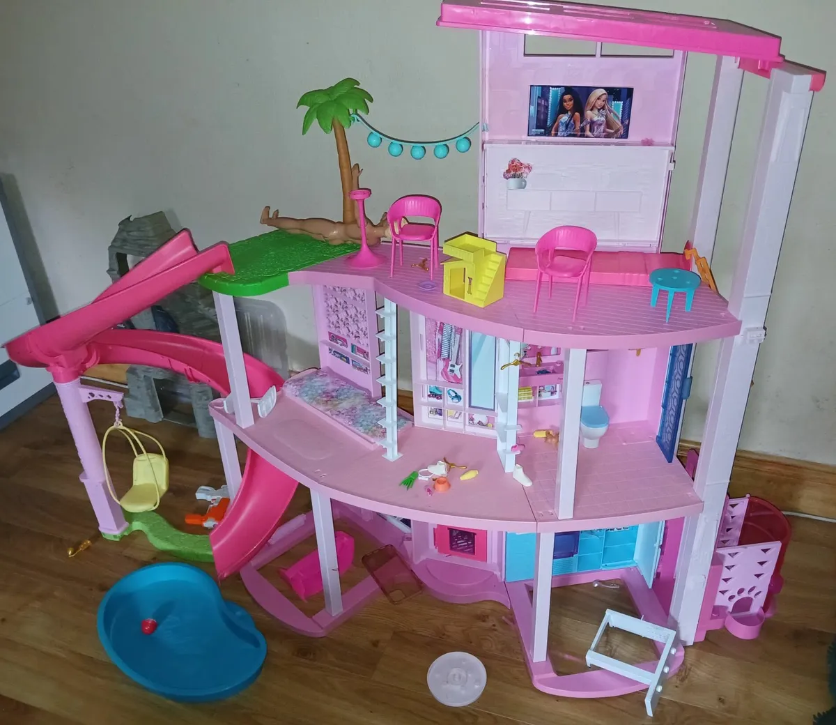 Barbie dreamhouse