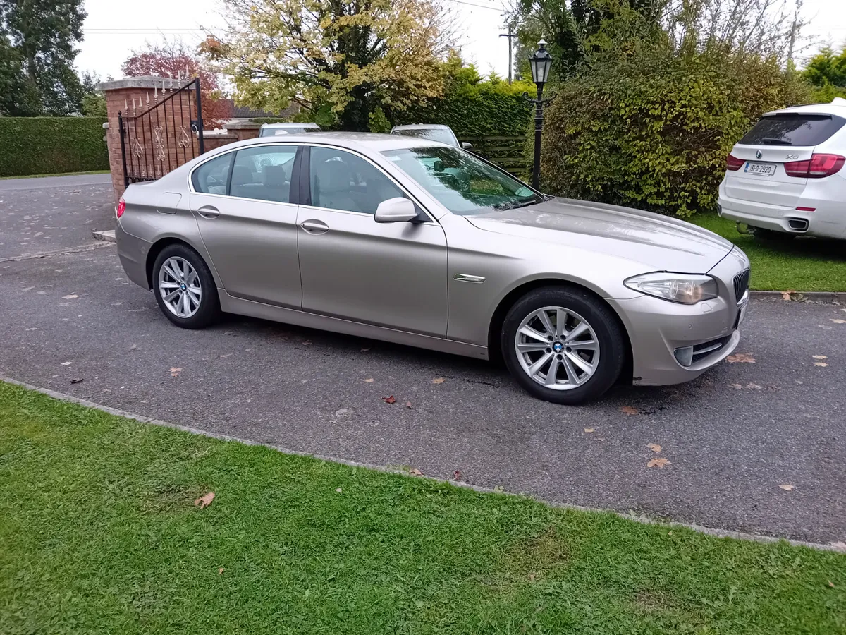 11 BMW 520D SE AUTO SALOON TO CLEAR - Image 3