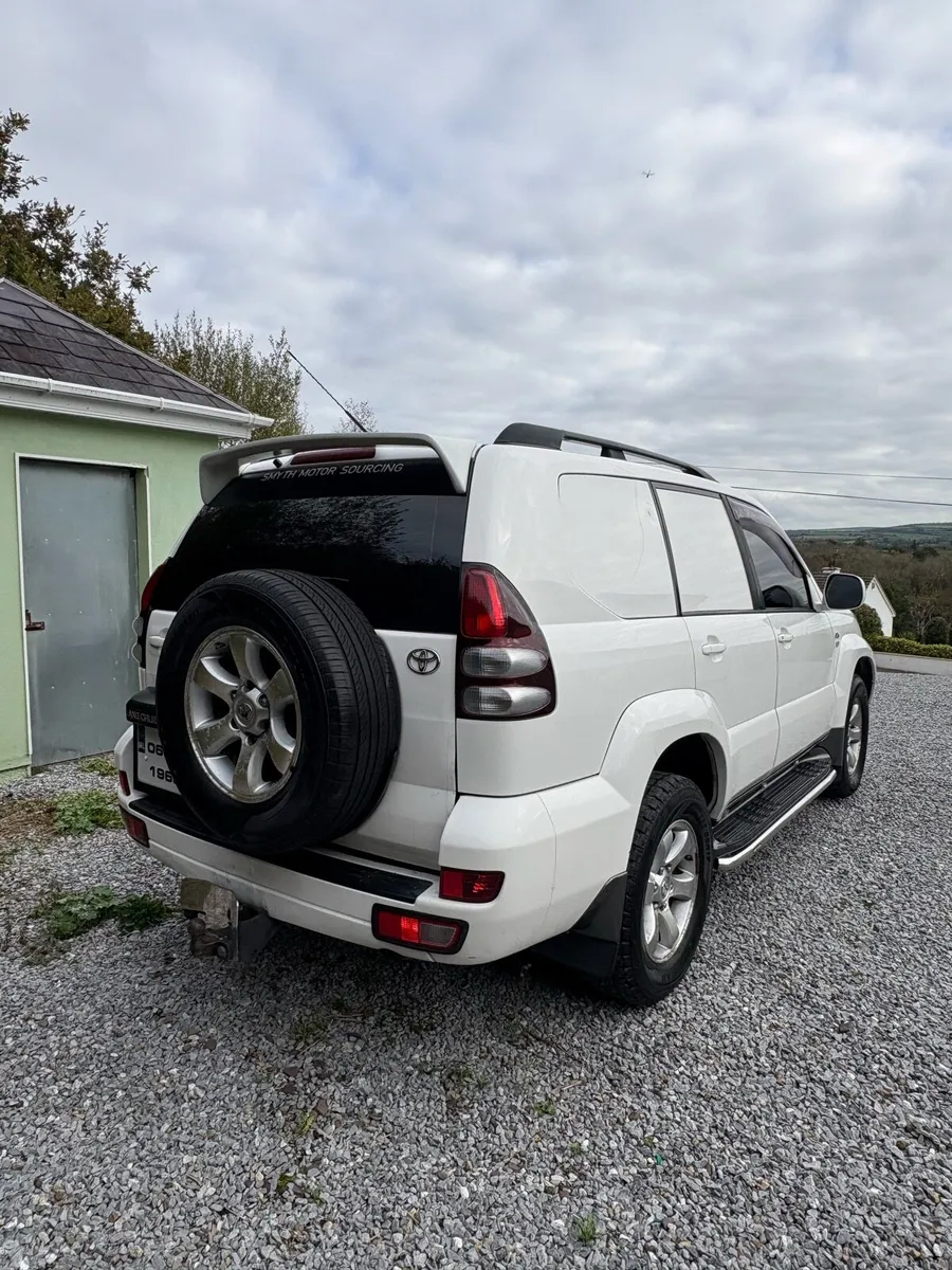 Toyota Landcruiser - Image 4