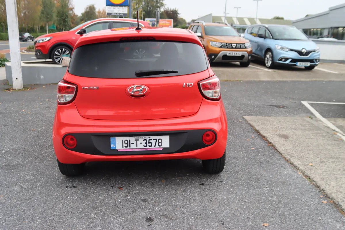2019 Hyundai i10  1.2 Premium  AUTOMATIC 5-dr - Image 4
