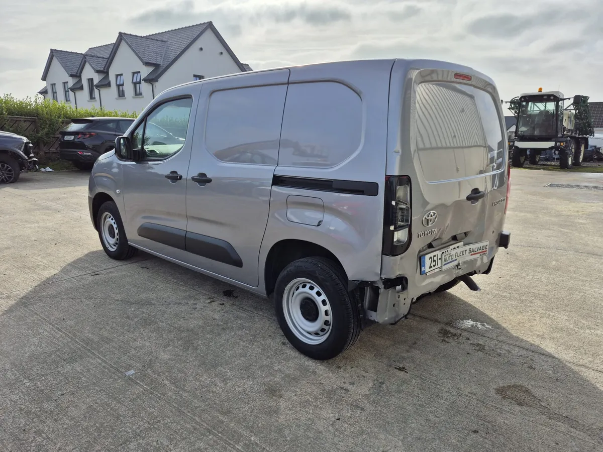 251 TOYOTA PROACE GX CITY 1.5 HDI - Image 4