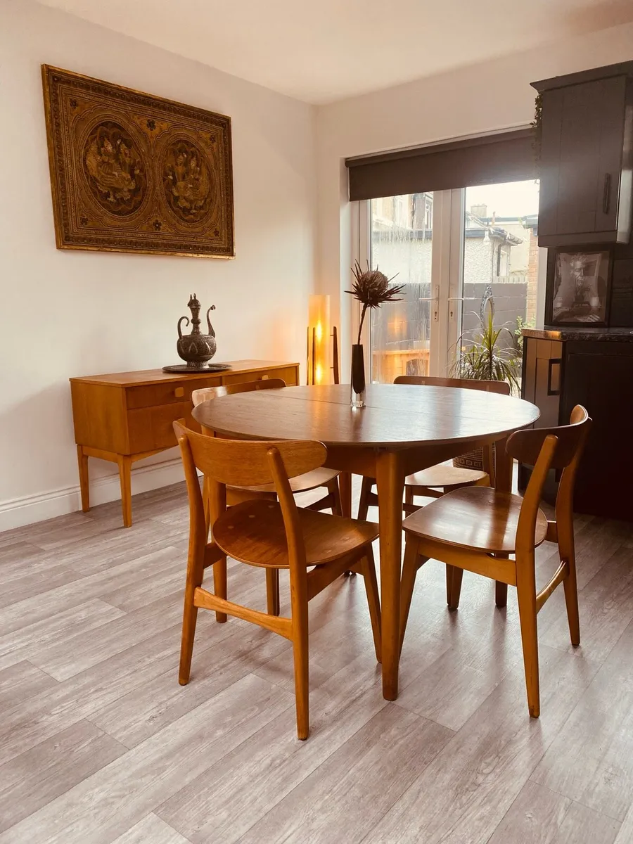 Mid Century Extendable Dining Table - Image 4