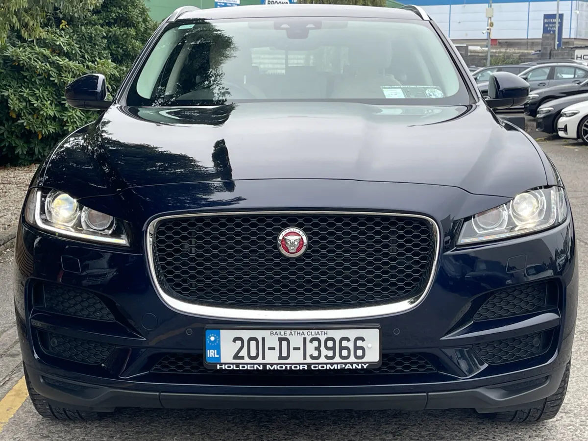 2020 Jaguar F-Pace..PAN ROOF..HEATED SEATS.. - Image 4