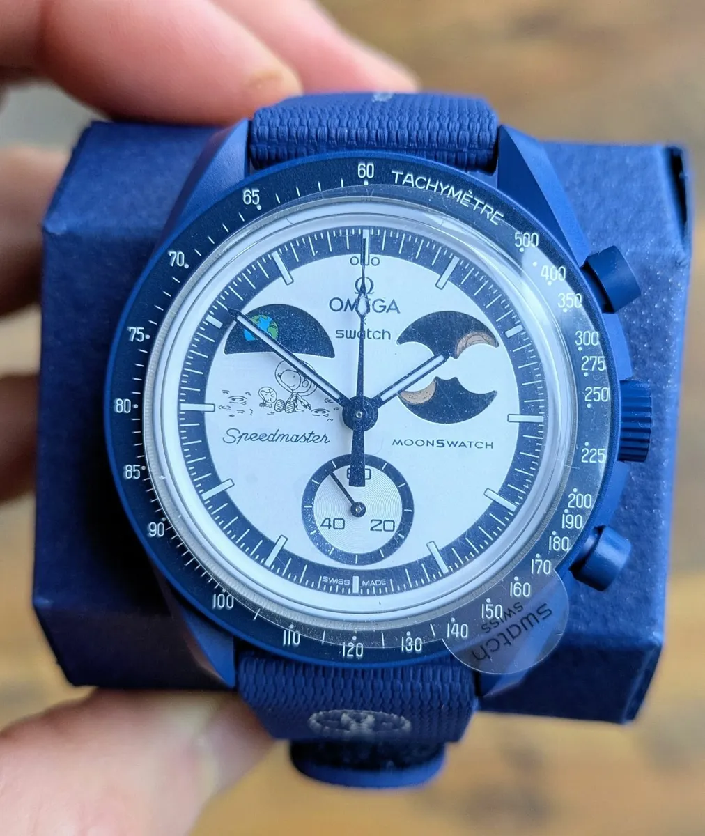 OMEGAxSWATCH MISSION TO EARTHPHASE-MOONSHINE GOLD - Image 2