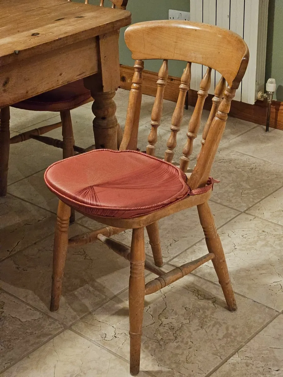 Dining Table & 6 Chairs - Image 1