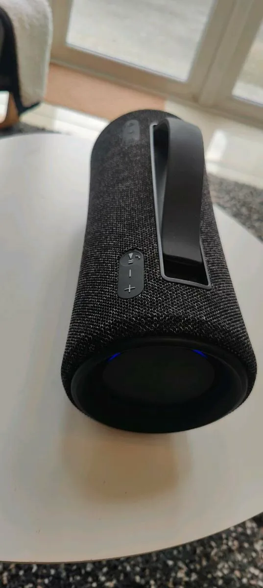Sony mega bass boom box ,(unwanted gift) new 170 e - Image 2