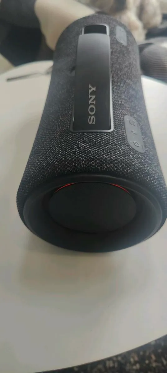 Sony mega bass boom box ,(unwanted gift) new 170 e - Image 3