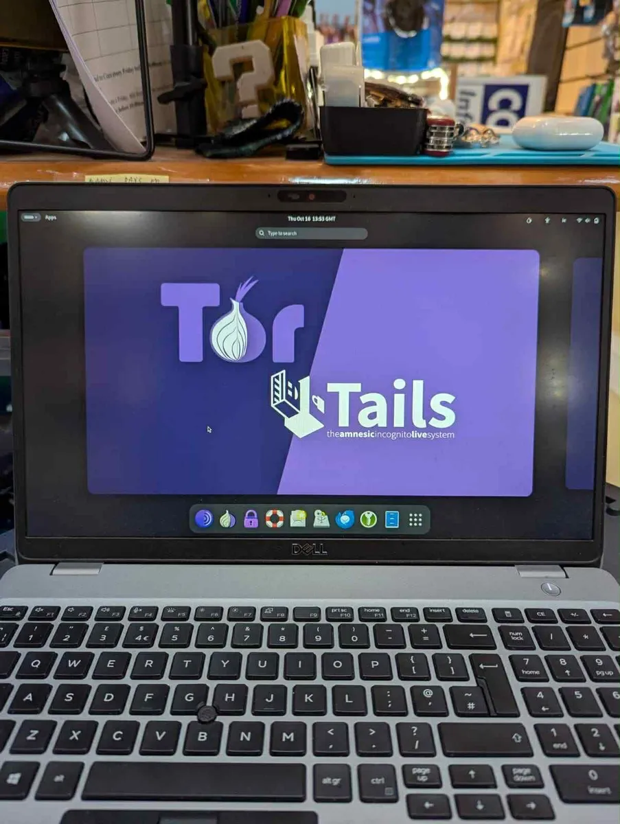 Tails Privacy Browsing Software on a USB - Image 2