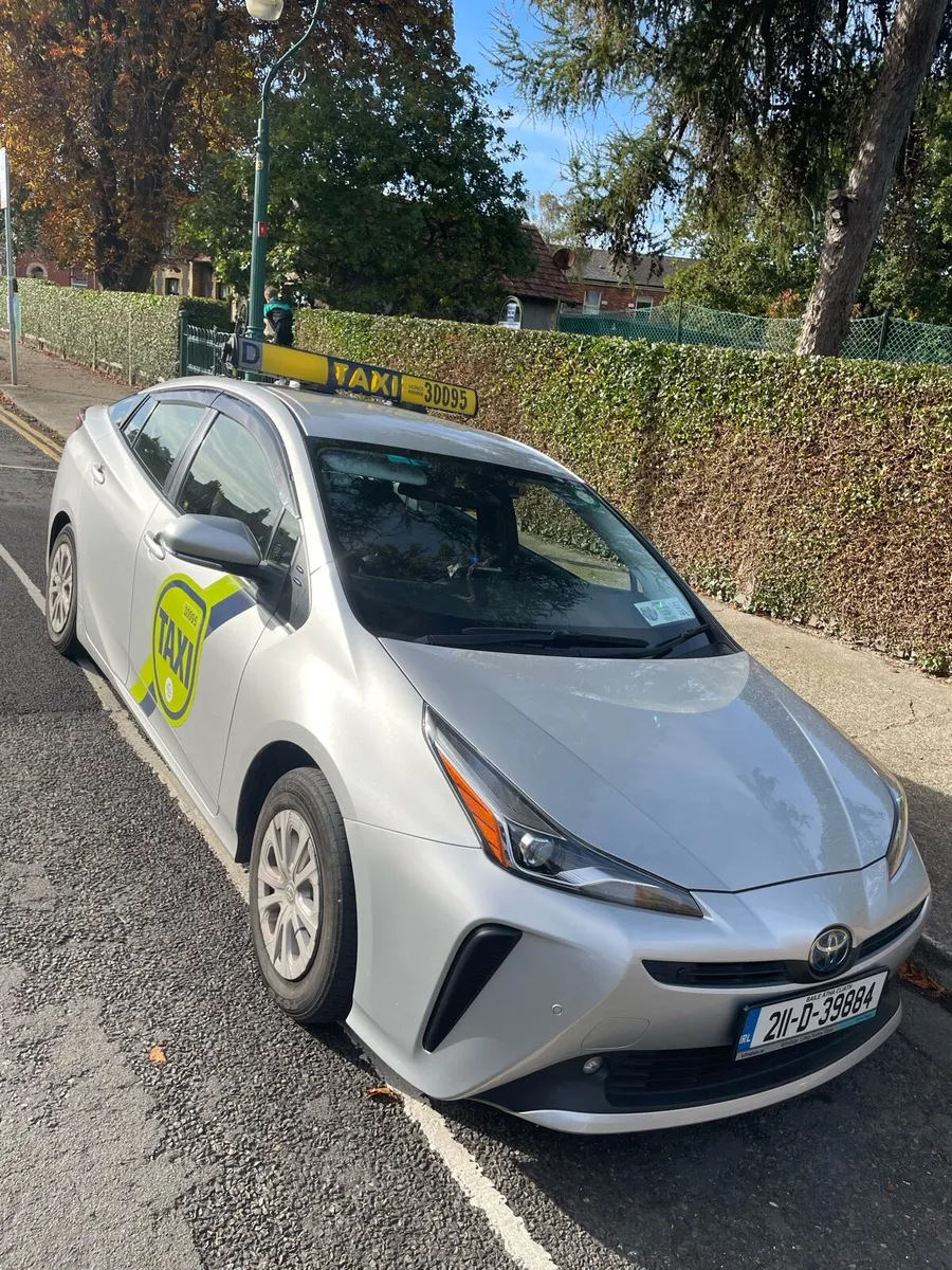 Toyota Prius 2021 - Image 1