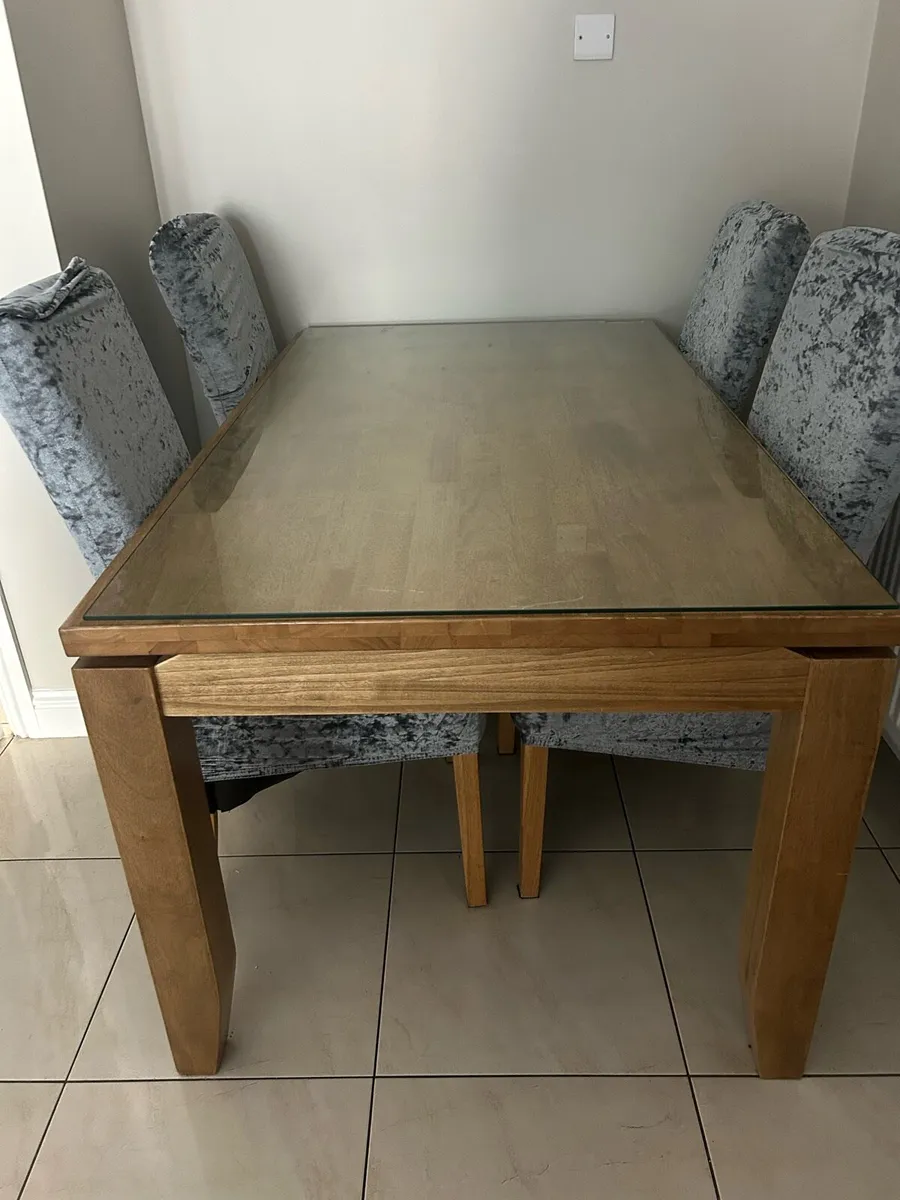 Kitchen Table - Image 1