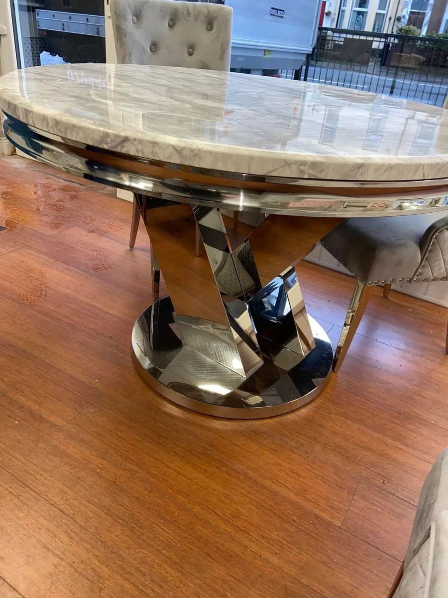 Round Kitchen Dining Table With 4 Chairs - Image 4
