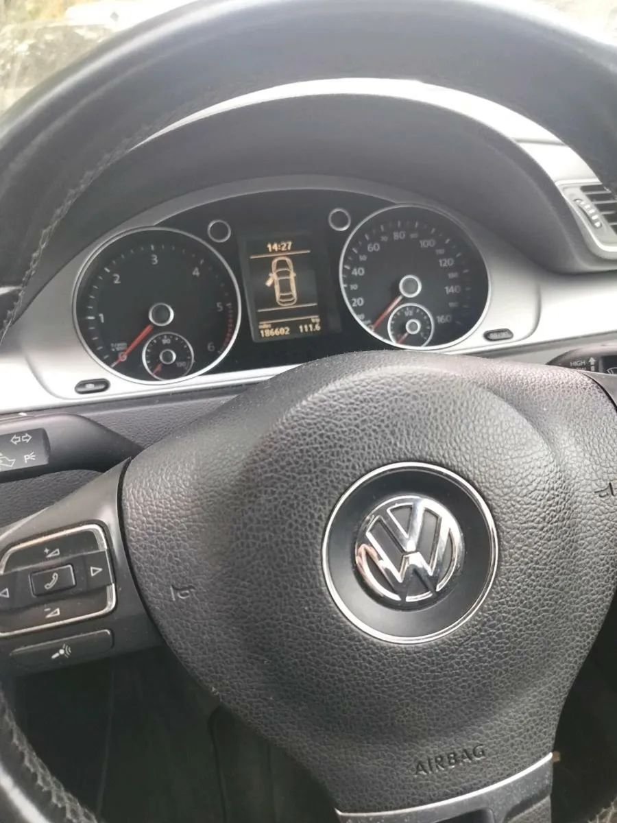 Volkswagen Passat 2011 1.6L Diesel - Image 3