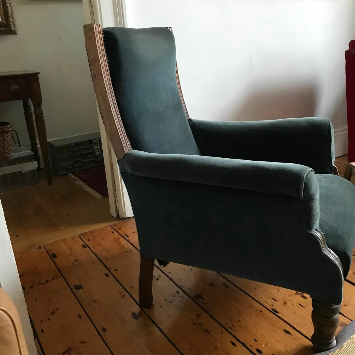 Armchair - Image 1