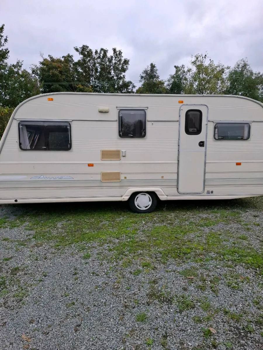 Avoidance caravan - Image 1