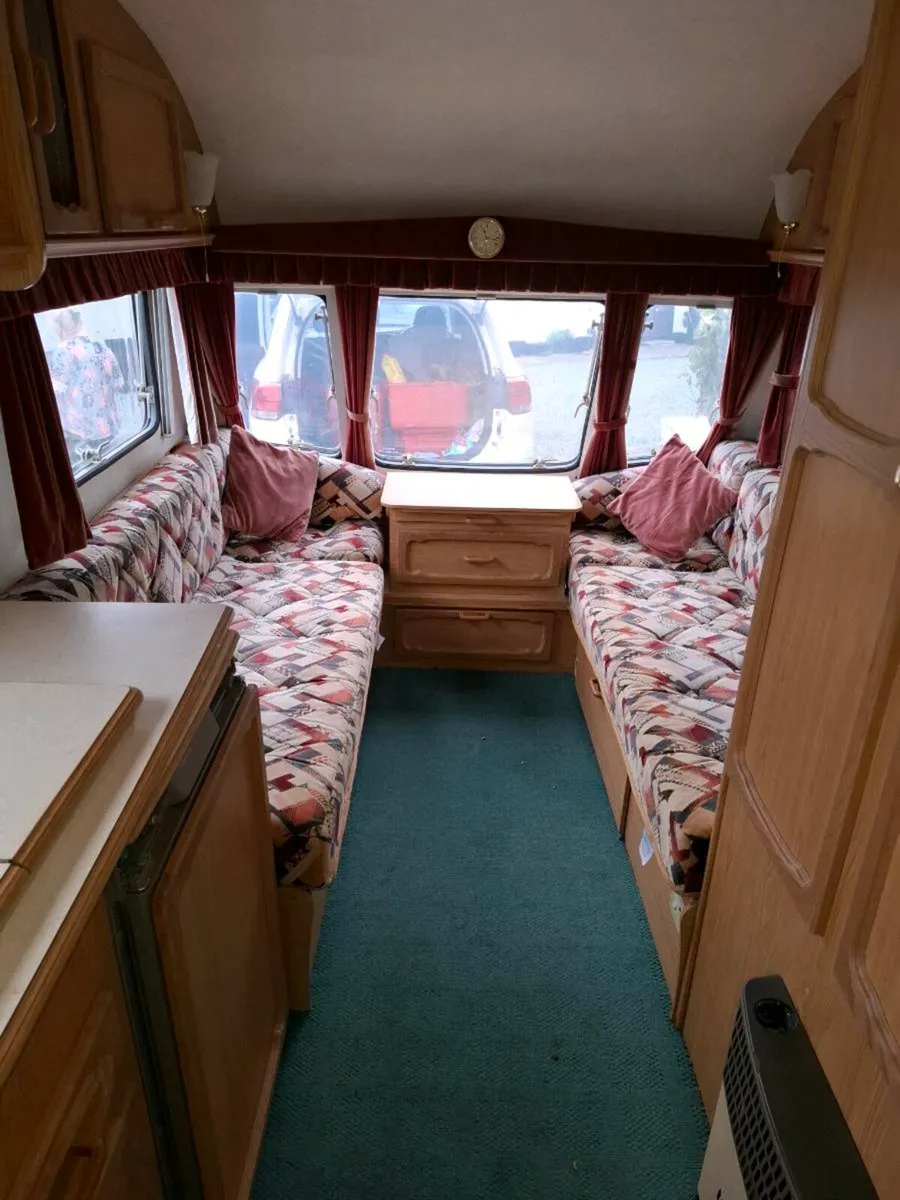 Avoidance caravan - Image 2