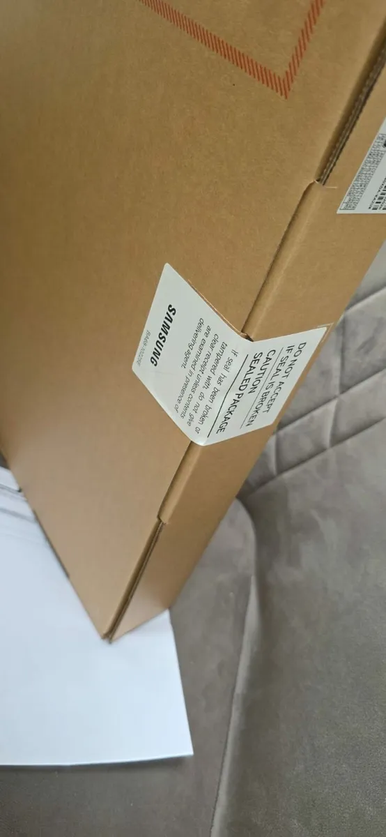 Samsung Galaxy Chromebook Go - Brand new & Sealed - Image 3