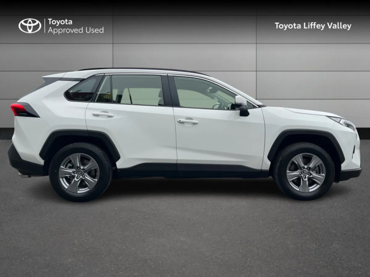 Toyota RAV4 RAV4 HYBRID LUNA 4DR AUTO - Image 3