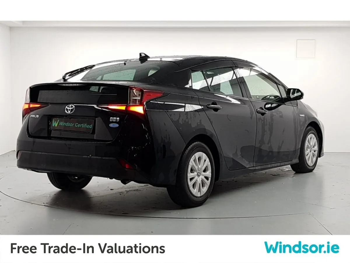 Toyota Prius 1.8 Hybrid - Image 3