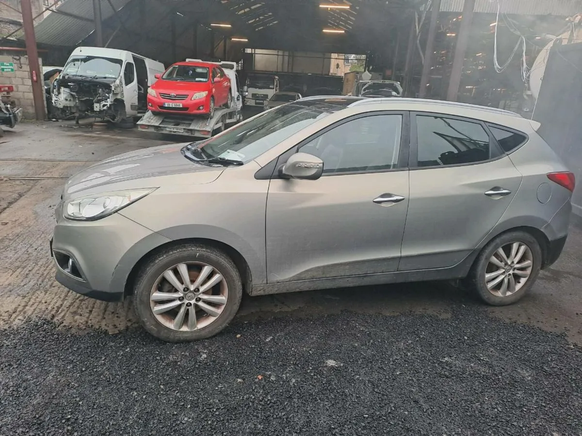 Hyundai ix35 breaking for parts - Image 1