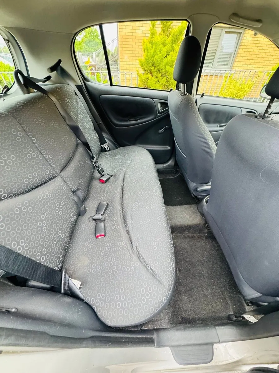 Toyota Yaris - Image 2