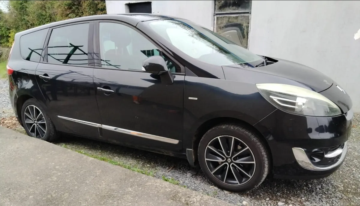 Renault Grand Scenic 2012 - Image 1