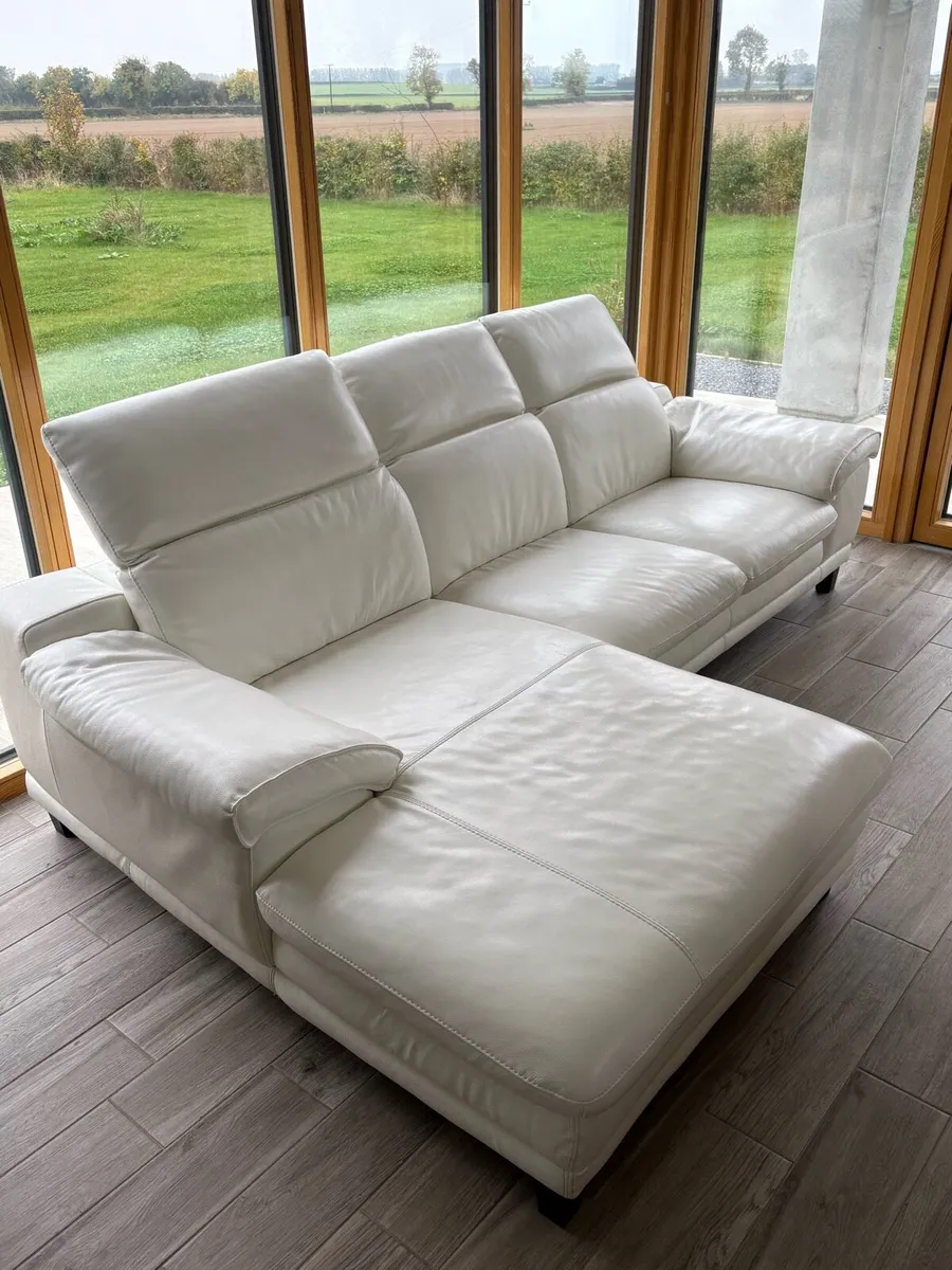 Couch / Sofa - Image 1