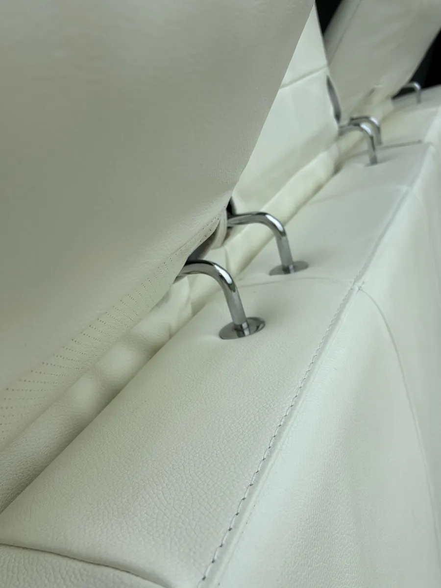 Couch / Sofa - Image 4