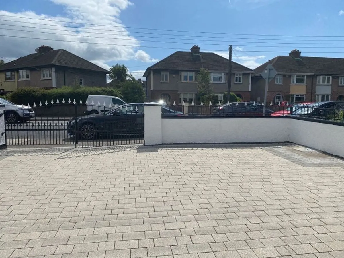wrought iron gates and railings - Image 3