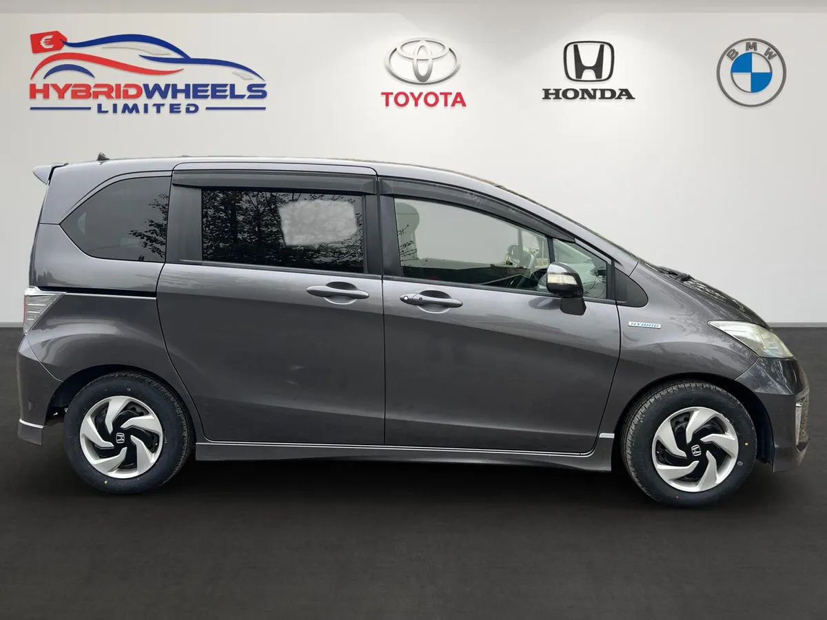 Honda Freed 🔥 7 seater Hybrid (Low Mileage) - Image 4