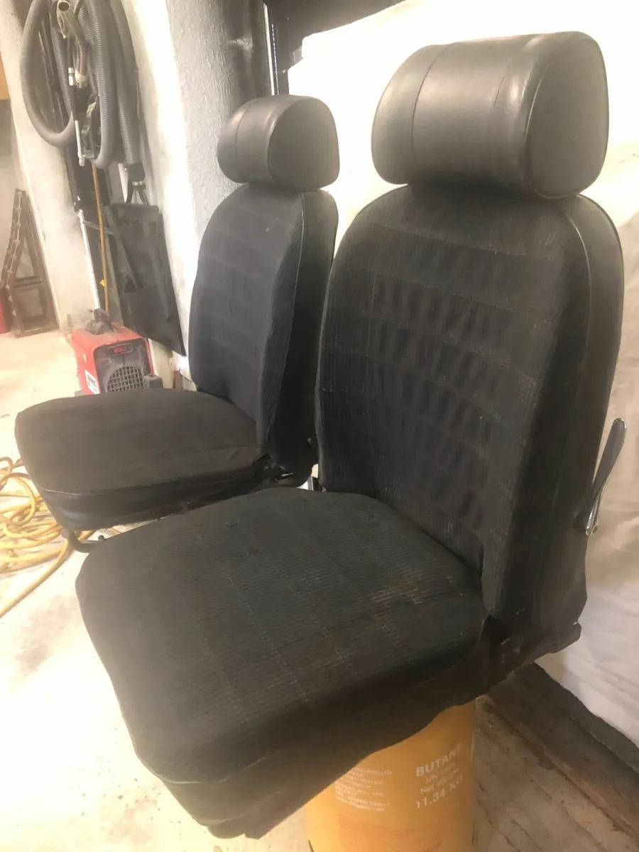 set of black cloth front seat and rear seat - Image 1