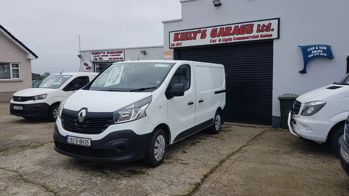 Renault Trafic 192D SWB 90KM HI SPECK VAT INVOICE - Image 3