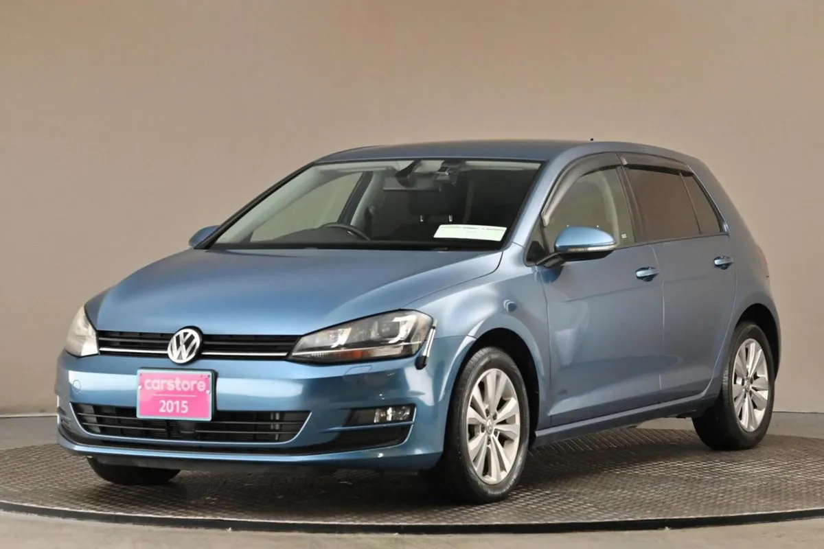Volkswagen Golf 1.2 TSI DSG MK7 Comfortline  reve - Image 3