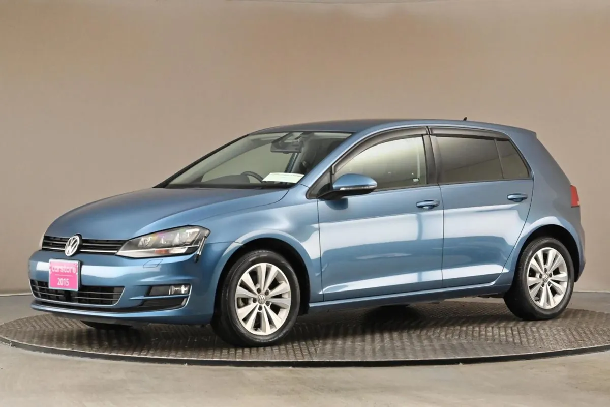 Volkswagen Golf 1.2 TSI DSG MK7 Comfortline  reve - Image 4
