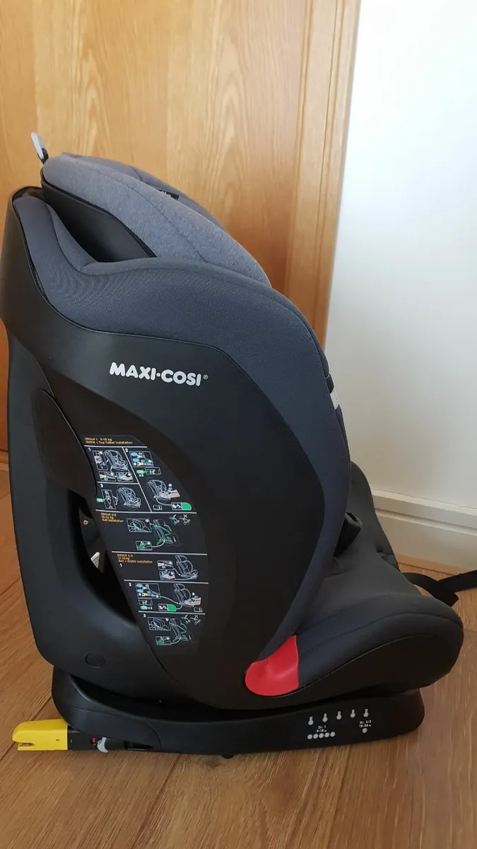 Car seat  Maxi Cozy Titan+ BRAND NEW - Image 4