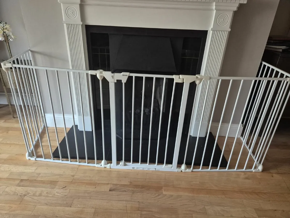 Fireguard/ playpen - Image 1