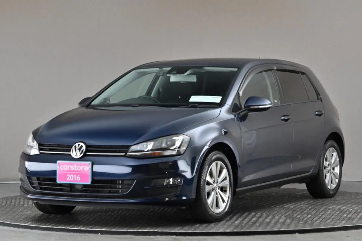 Volkswagen Golf 1.2 TSI DSG MK7 Comfortline  reve - Image 3