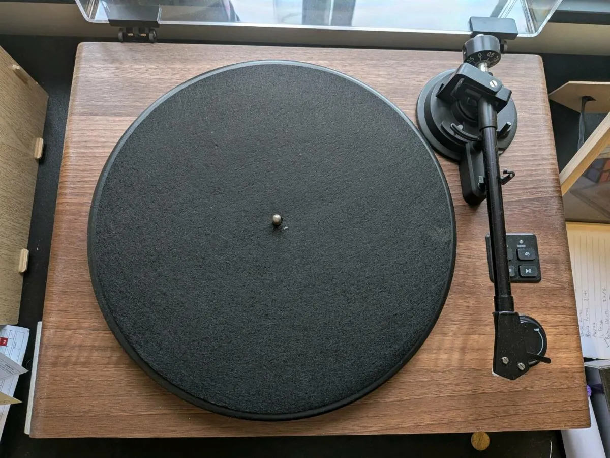 All on one record player - Image 1