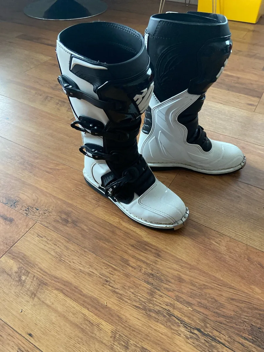 Motocross boots - Image 1