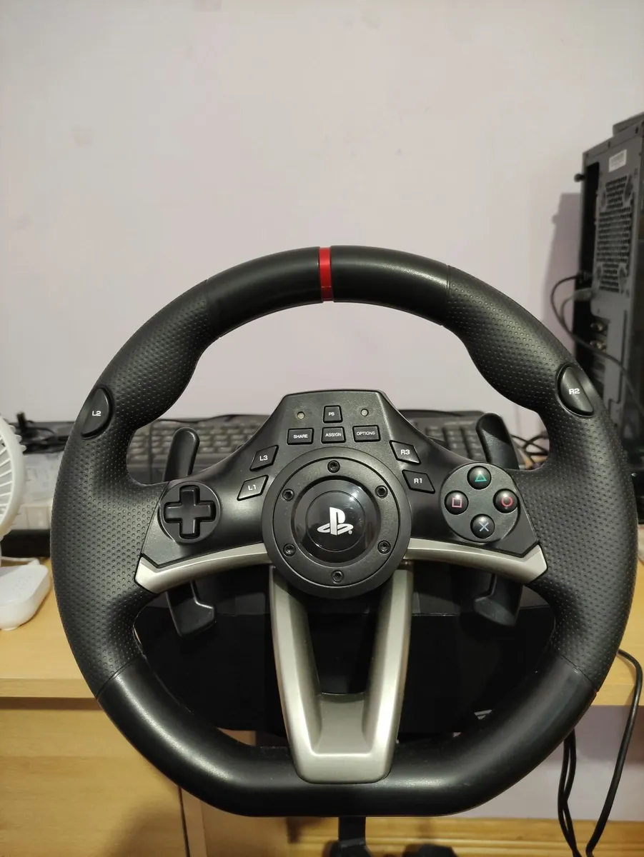 Gaming wheel - Image 1