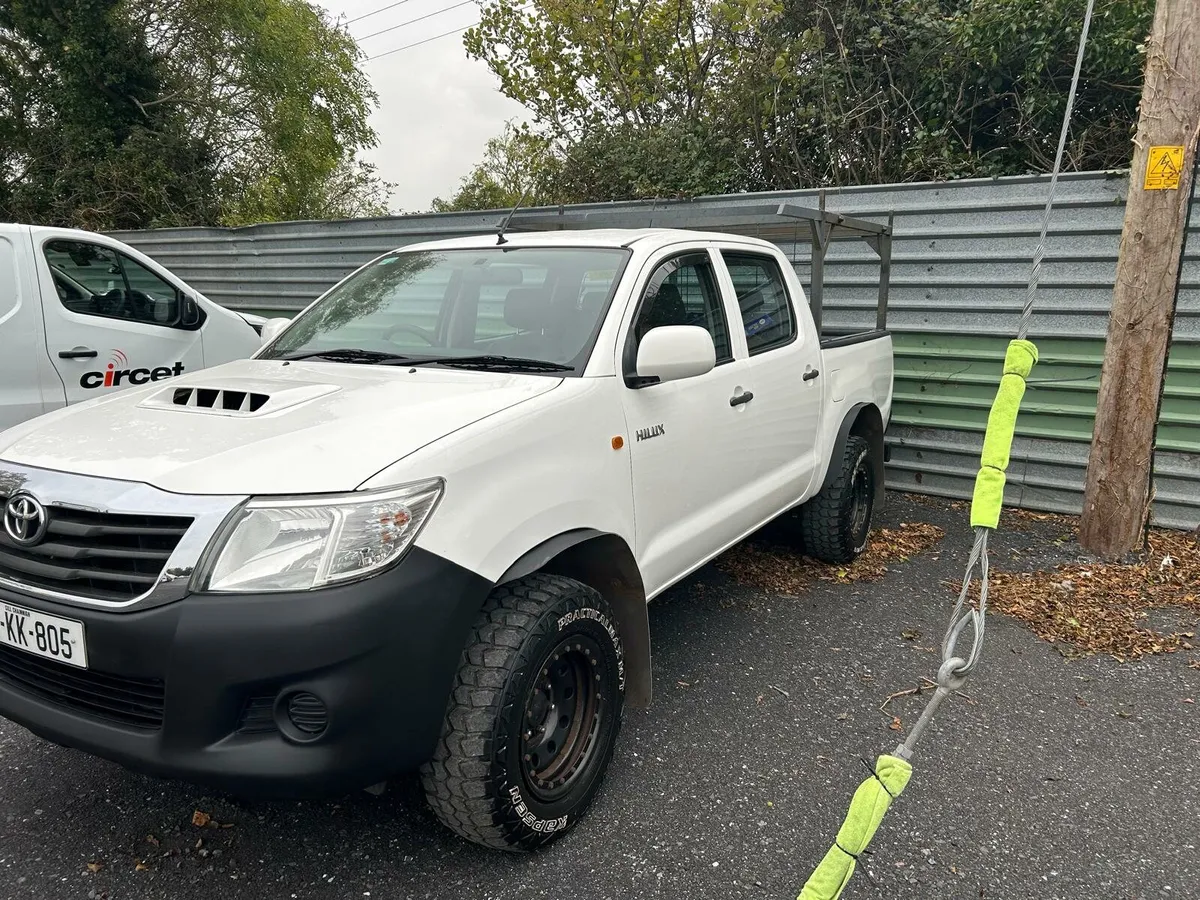 Toyota hilux comercial - Image 3