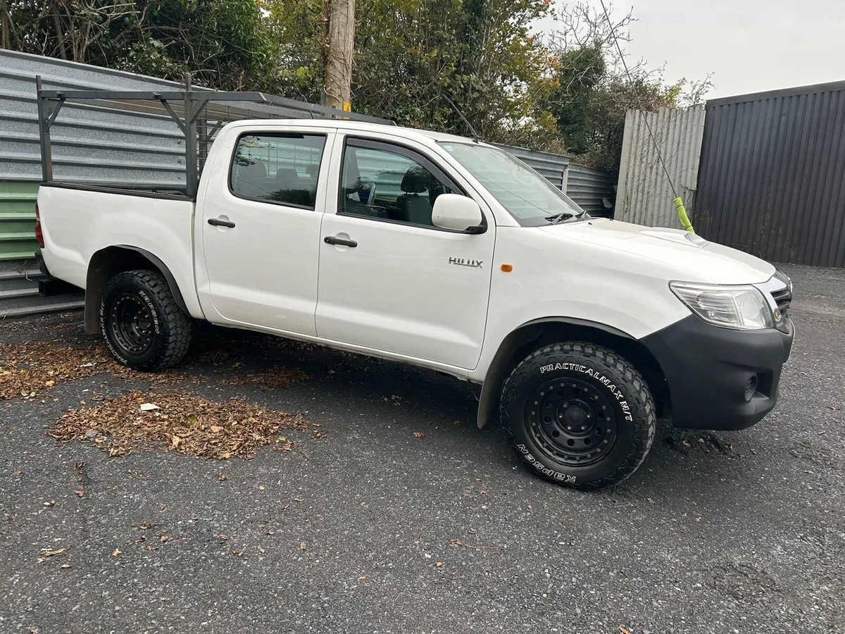 Toyota hilux comercial - Image 4