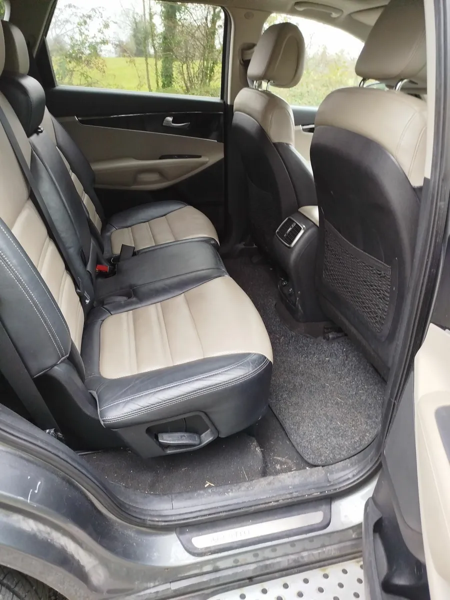 Kia Sorento 2015 - Image 4