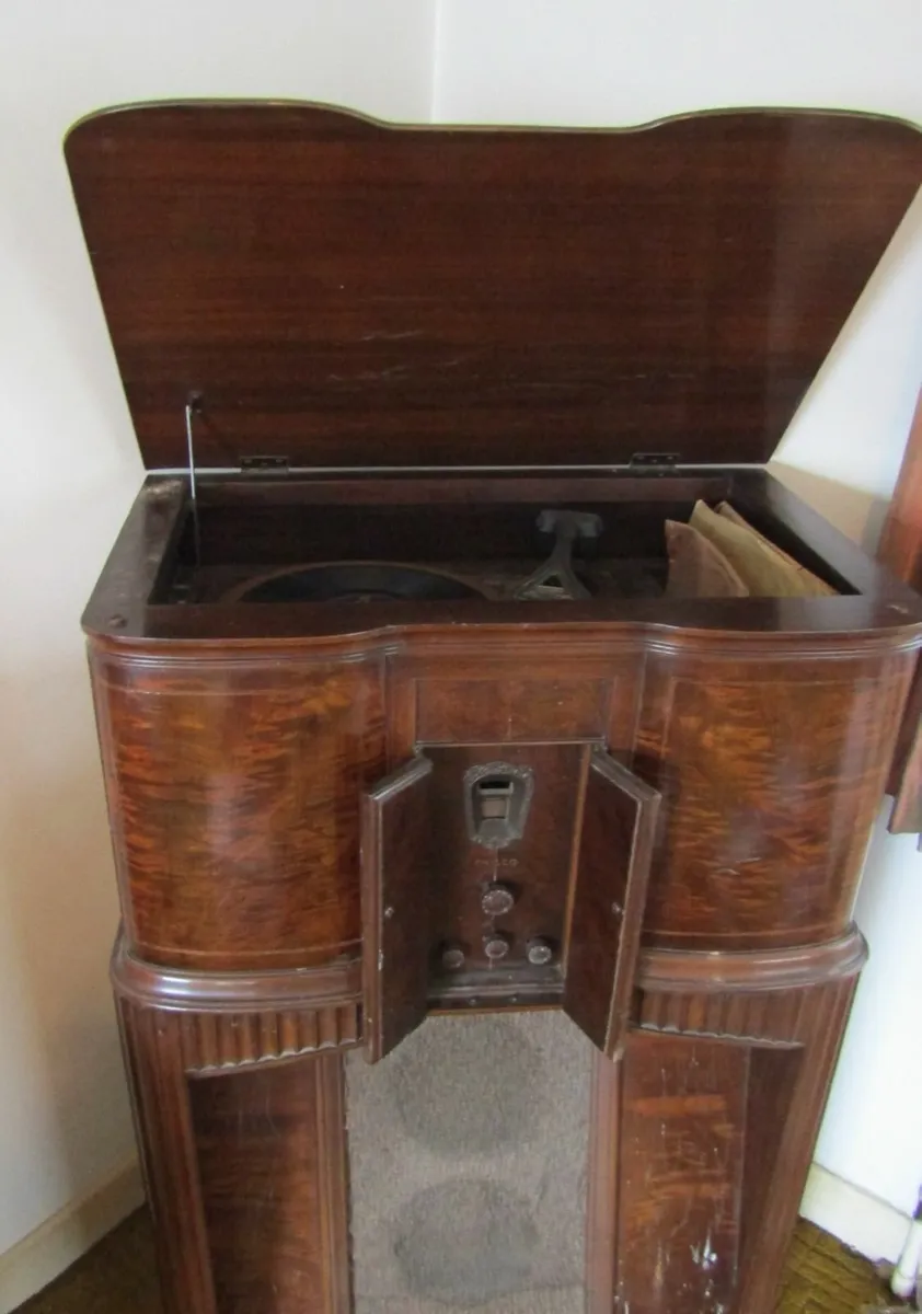Furniture - Image 3