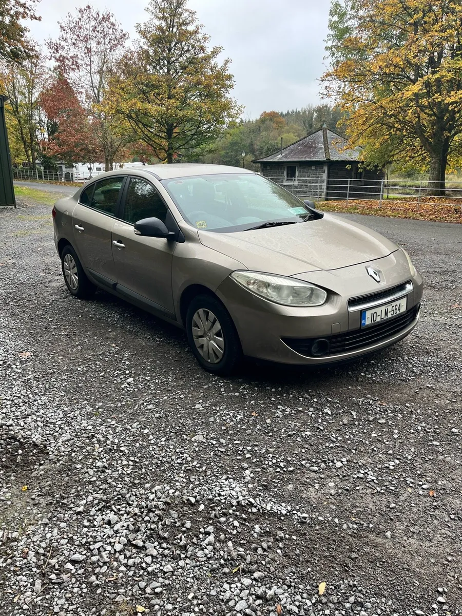 Renault Fluence Saloon Diesel Gold - Image 1