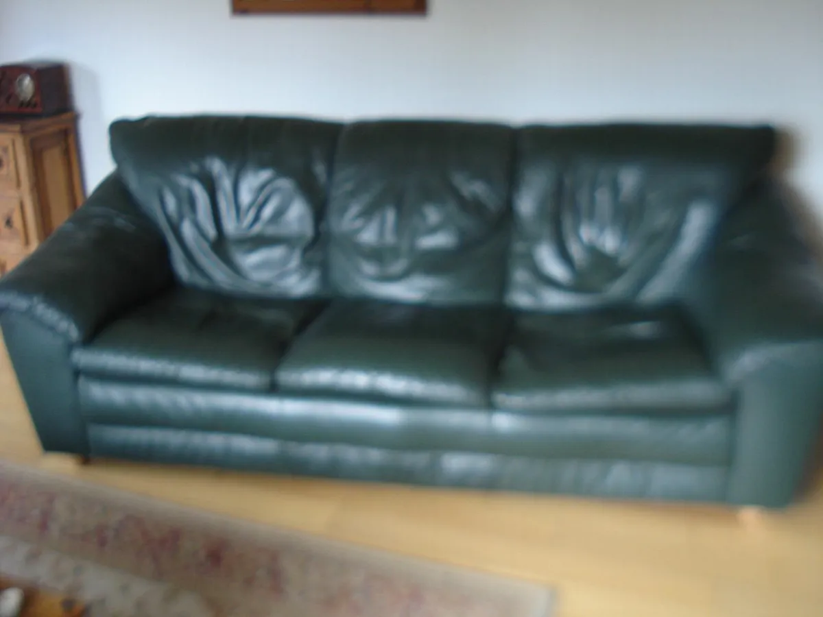 CLASSIC BOTTLE GREEN REAL LEATHER SOFA 3 SEATER. - Image 2