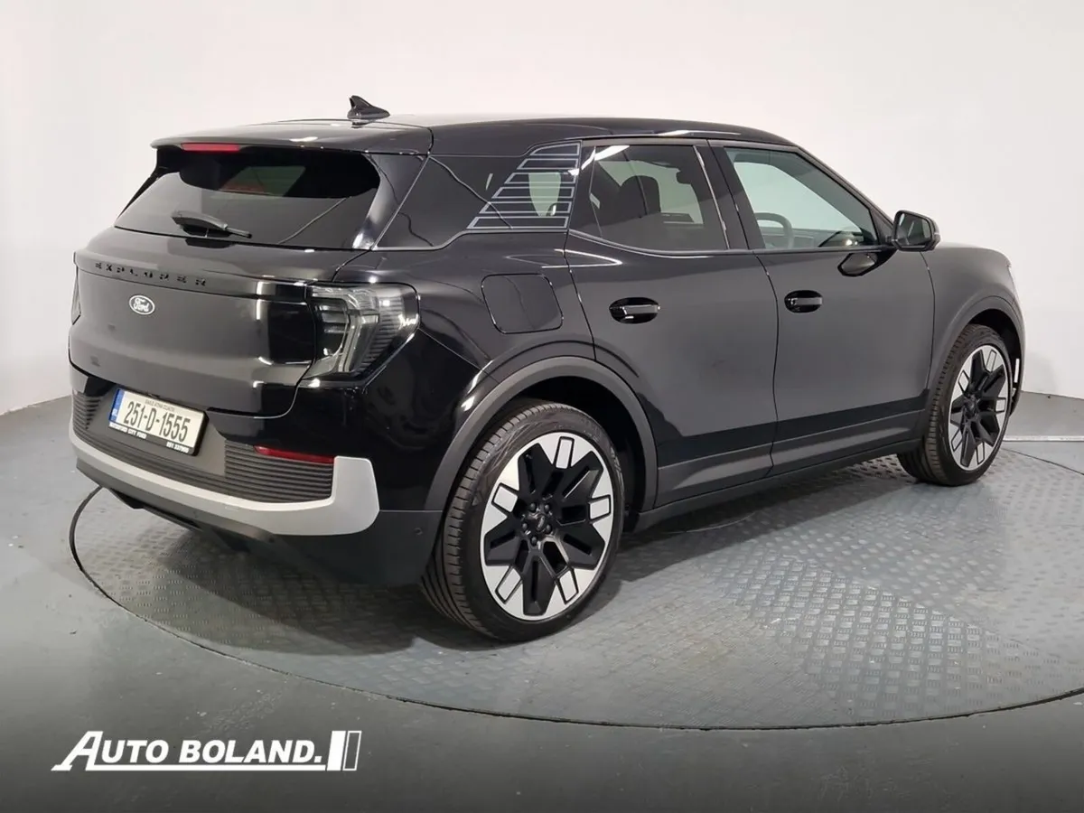 Ford Explorer Premium 77kWh Extended Range RWD - Image 4