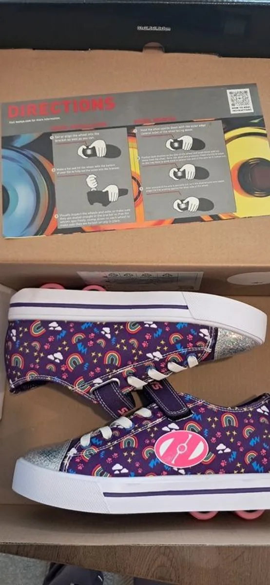 heelys new in box - Image 3
